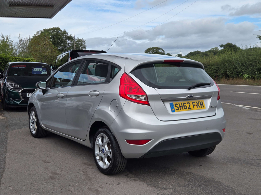 Ford Fiesta 1.3L Edge Red #4