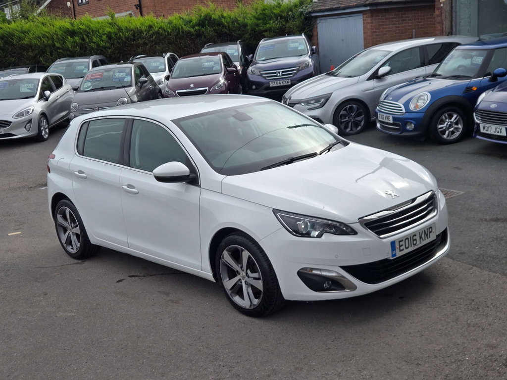 Peugeot 308 Hatchback Red #16