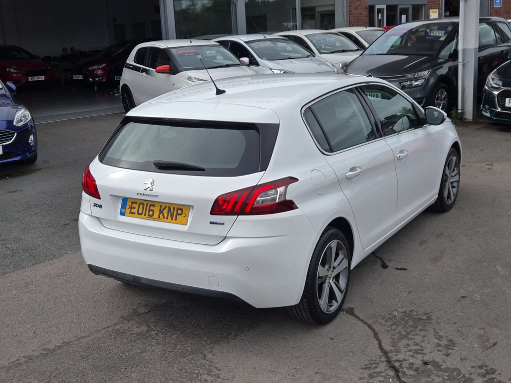 Peugeot 308 Hatchback Red #15