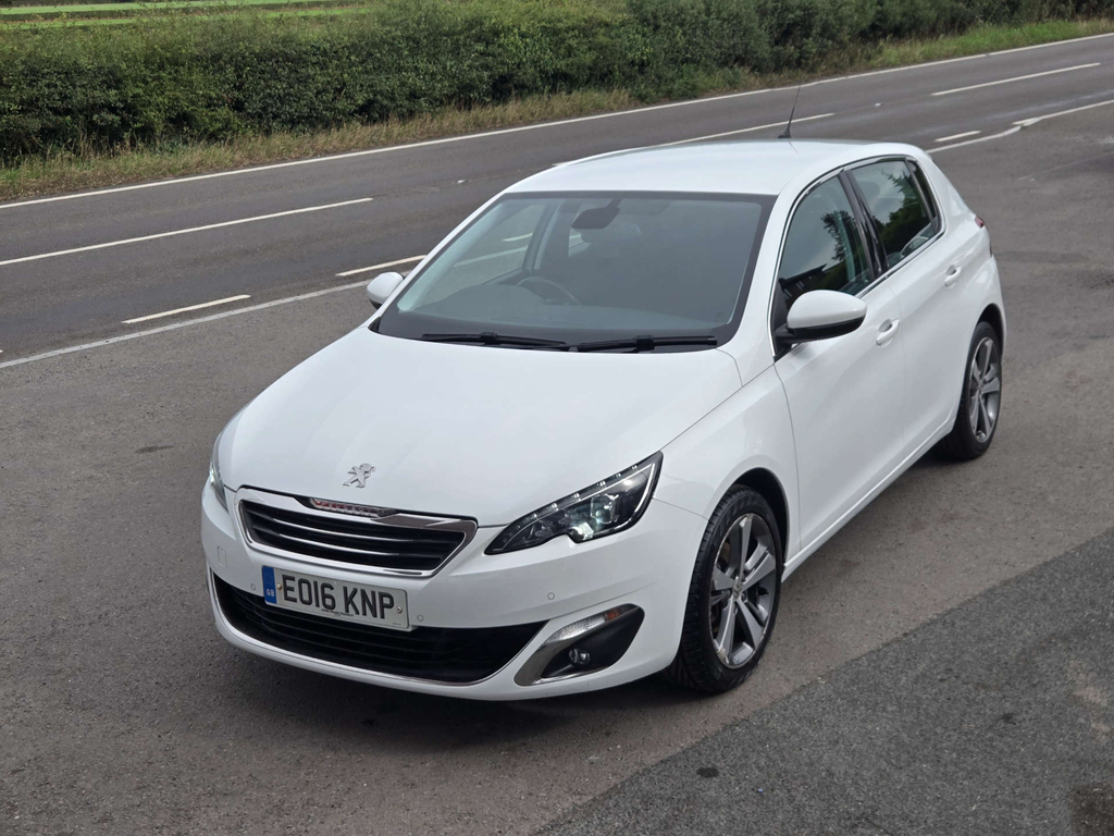 Peugeot 308 Hatchback Red #13