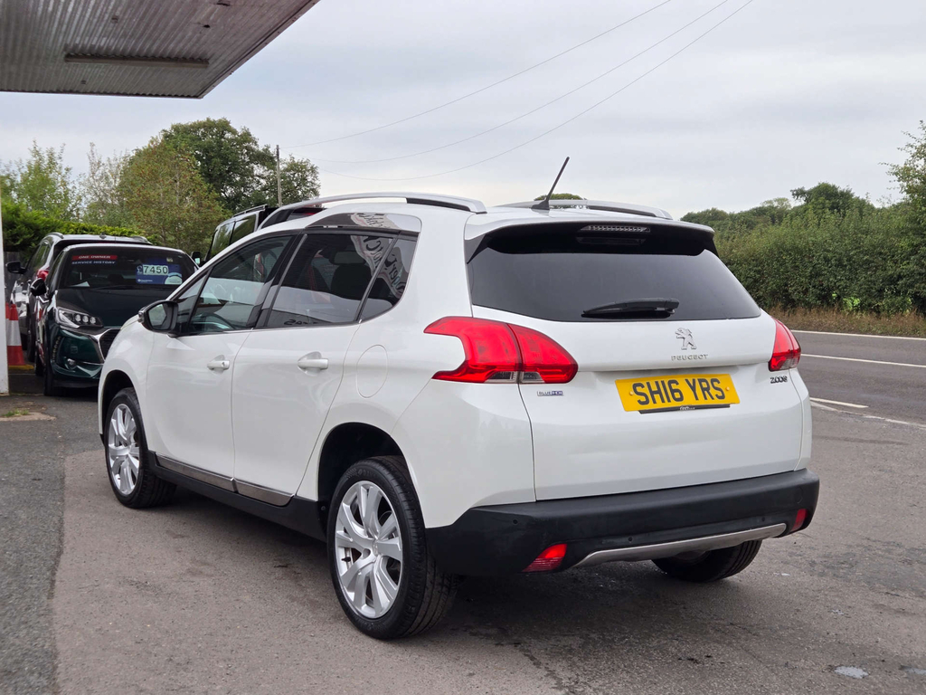 Peugeot 2008 Allure Blue Hdi White #4