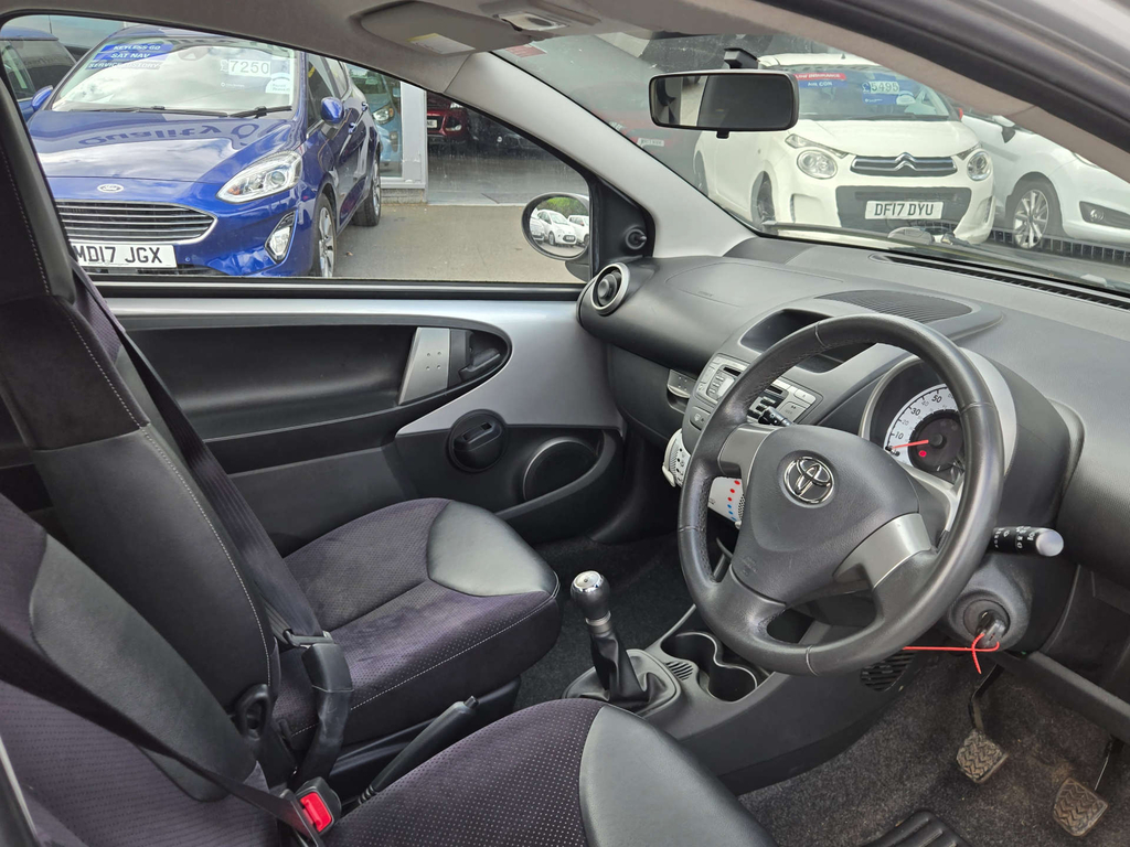 Toyota Aygo  White #17