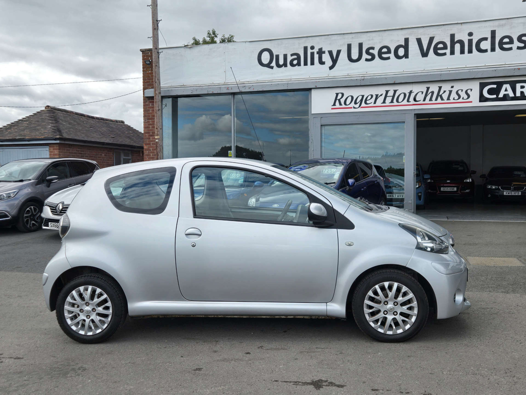 Toyota Aygo  White #7