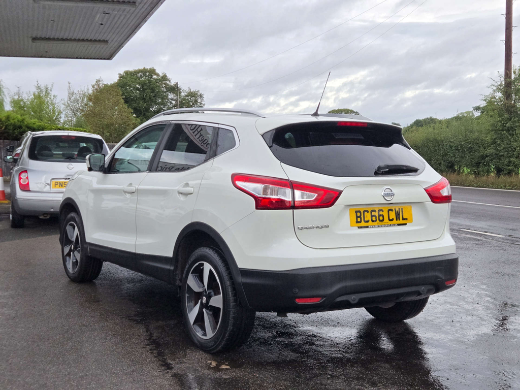 Nissan Qashqai N-connecta Dci White #3