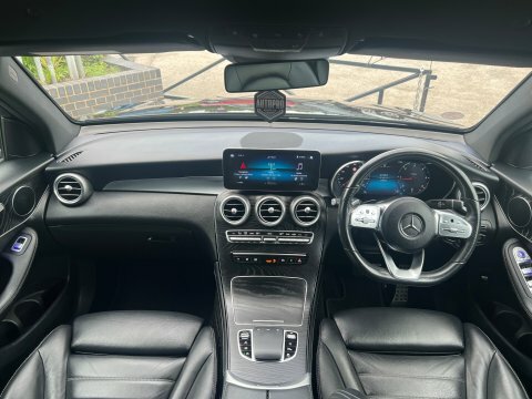 Mercedes-Benz GLC Class Glc 300 Amg Line E 4Matic Black #37