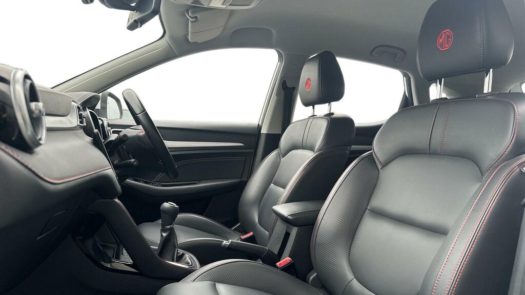 MG ZS 1.5 Vti-tech Exclusive White #3