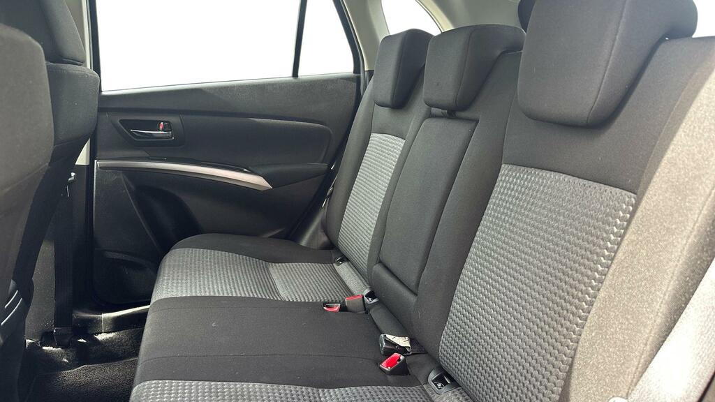Suzuki SX4 S Cross S-cross Motion B-jet Red #4