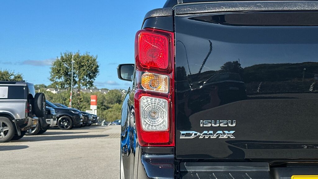 Isuzu D-Max 1.9 Td V-cross Steel Edition Pickup Double Cab Grey #19