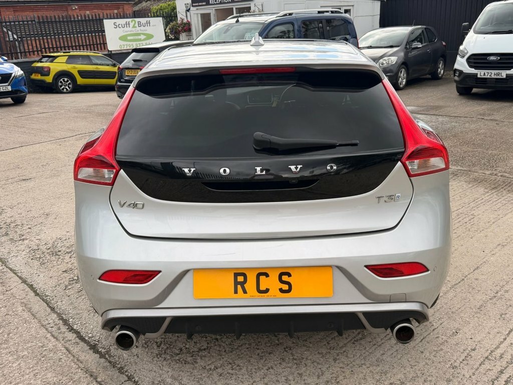 Volvo V40 1.5L R-design Edition Silver #3
