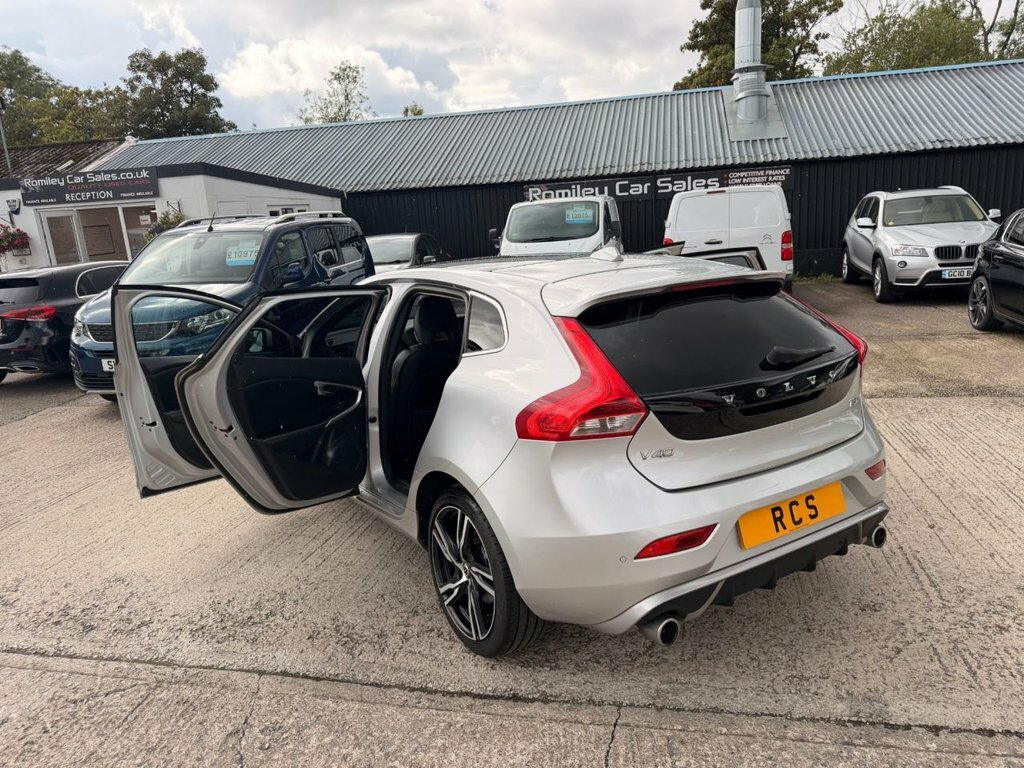 Volvo V40 D2 R-design Pro White #20