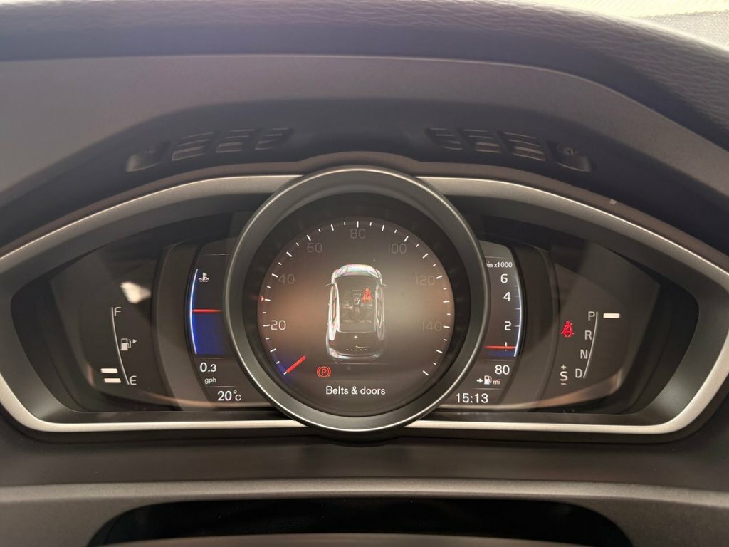 Volvo V40 D2 R-design Pro White #9