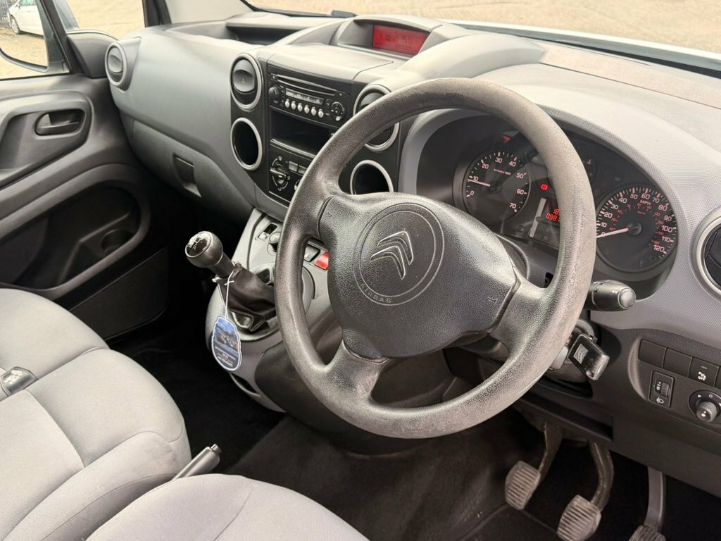 Citroen Berlingo Mpv White #5