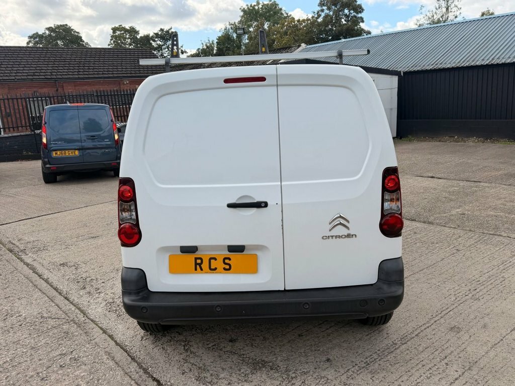 Citroen Berlingo Mpv White #3