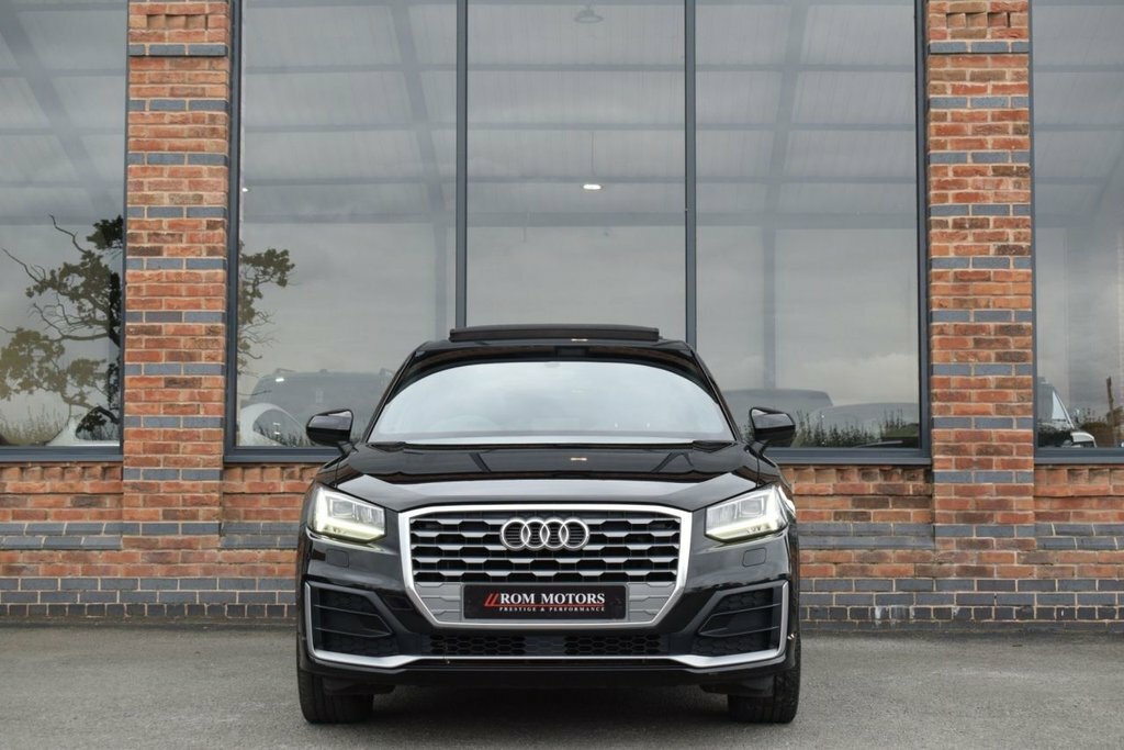 Audi Q2 1.6L S Line Black #4