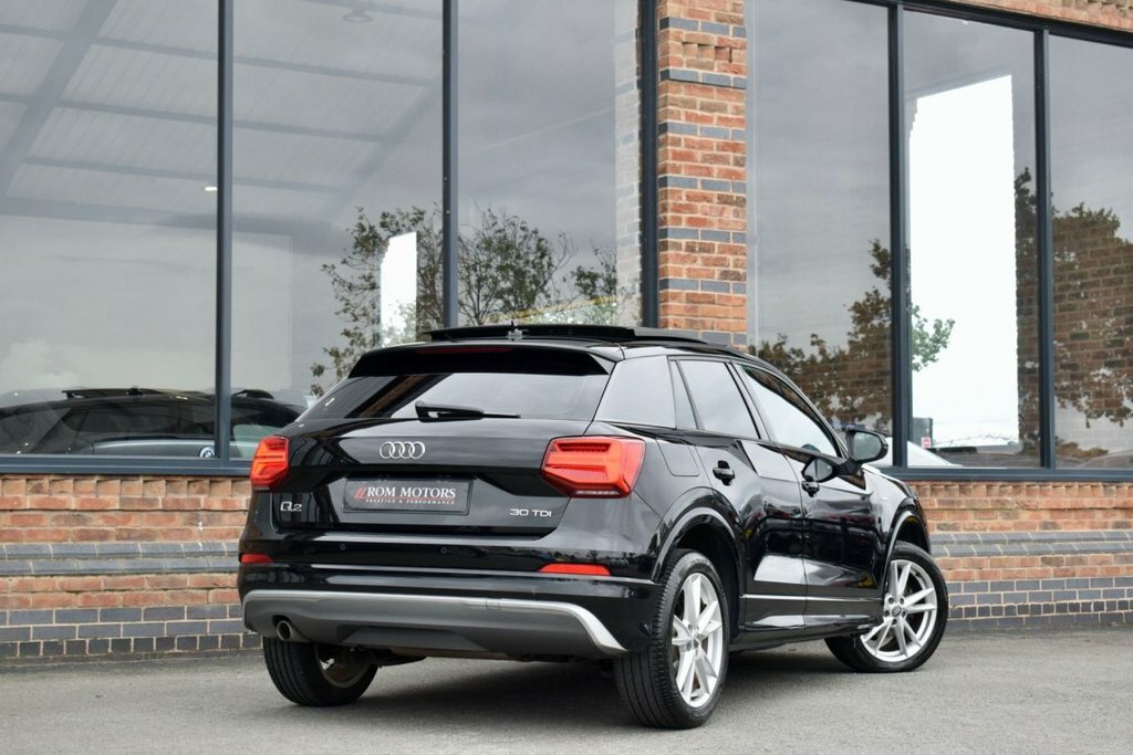 Audi Q2 1.6L S Line Black #2