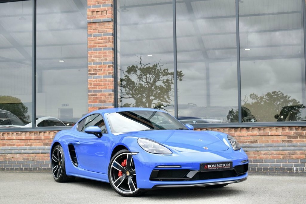 Porsche 718 Cayman T Gts Black #8