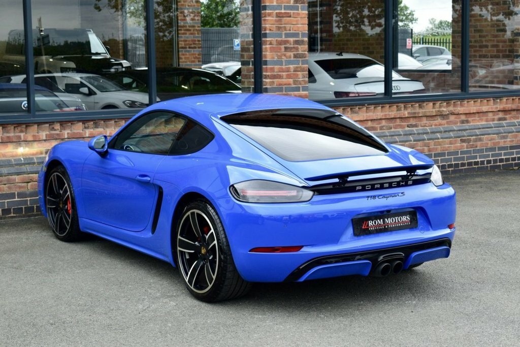 Porsche 718 Cayman T Gts Black #40
