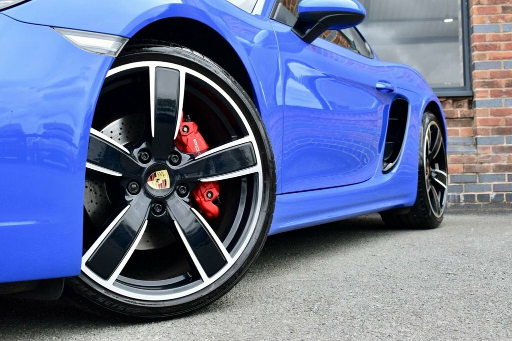 Porsche 718 Cayman T Gts Black #39