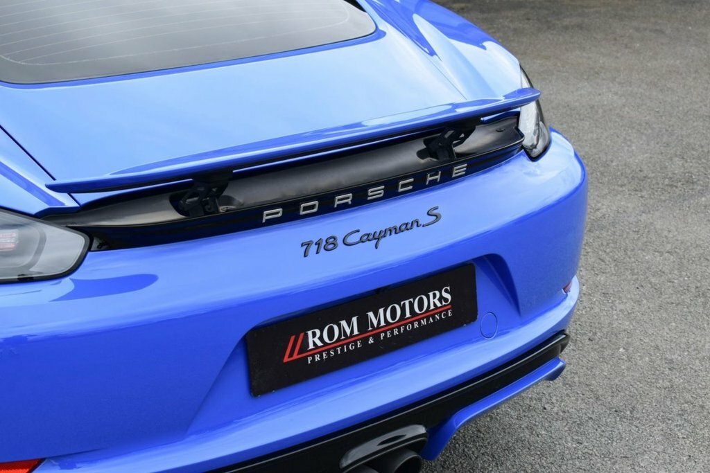 Porsche 718 Cayman T Gts Black #35