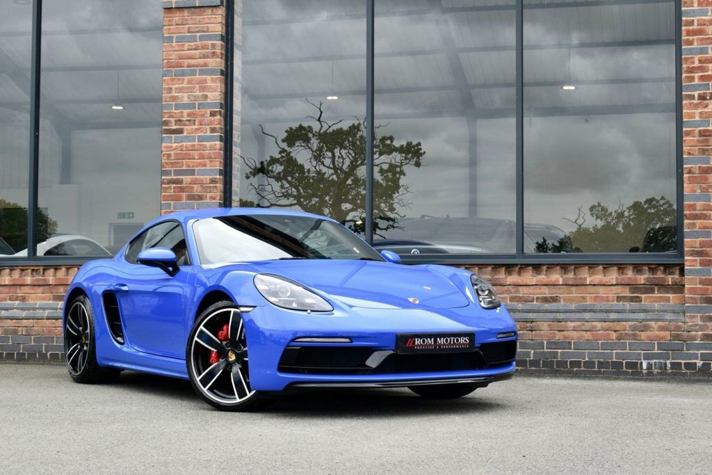 Porsche 718 Cayman T Gts Black #33