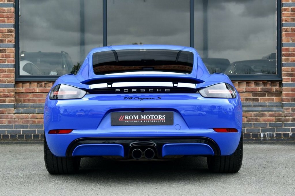 Porsche 718 Cayman T Gts Black #41