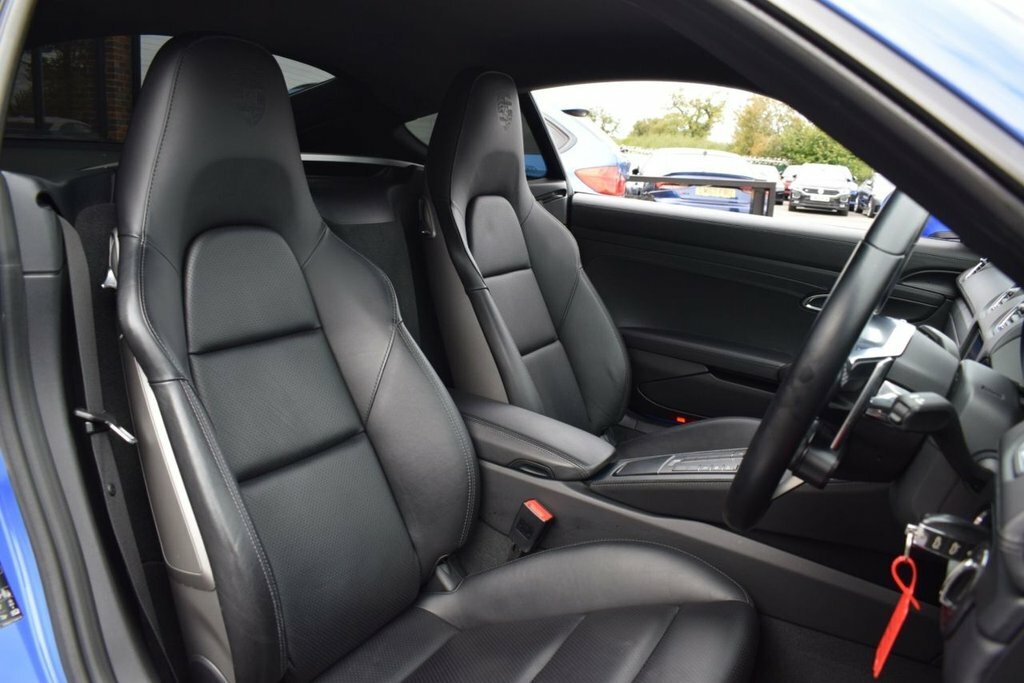 Porsche 718 Cayman T Gts Black #15