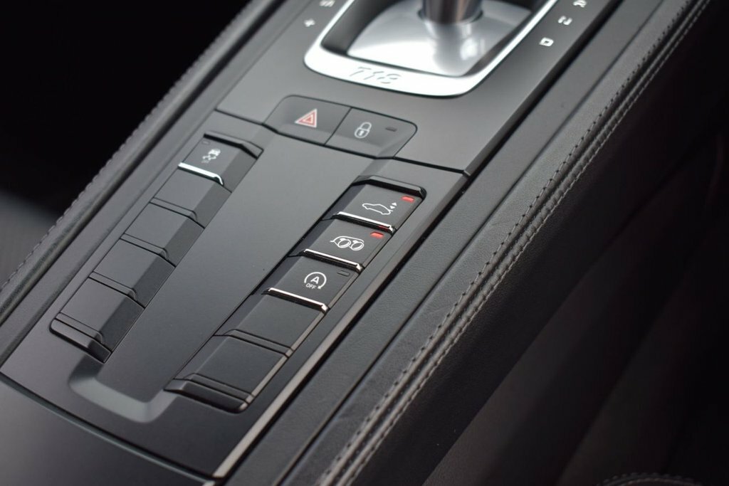Porsche 718 Cayman T Gts Black #21