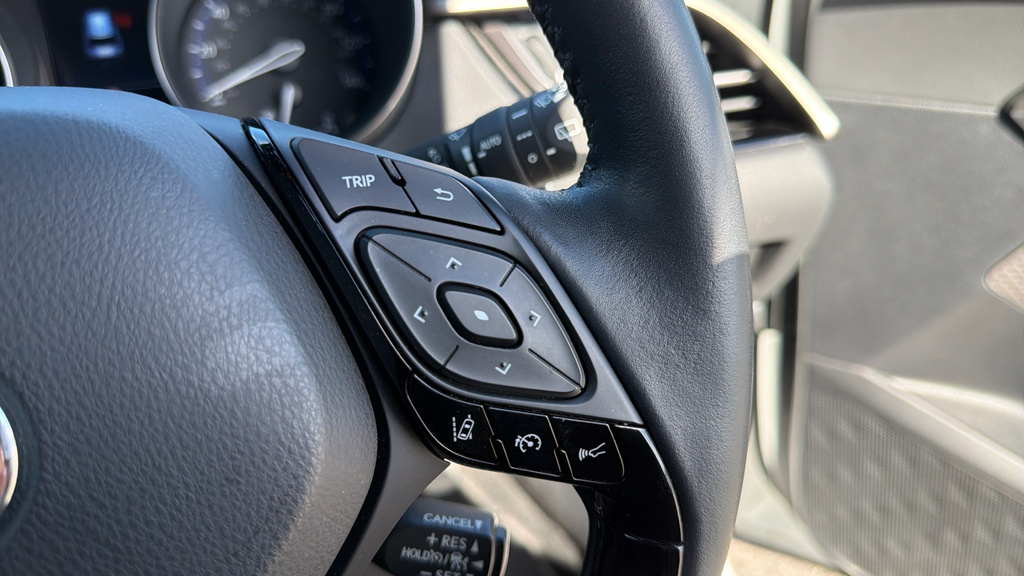 Toyota C-Hr Excel Blue #30
