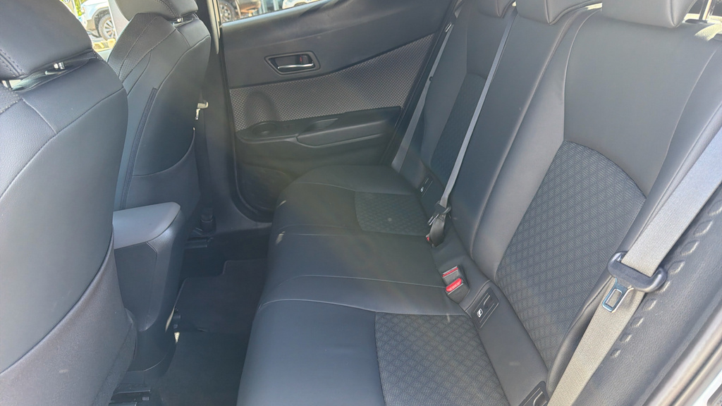 Toyota C-Hr Excel Blue #15