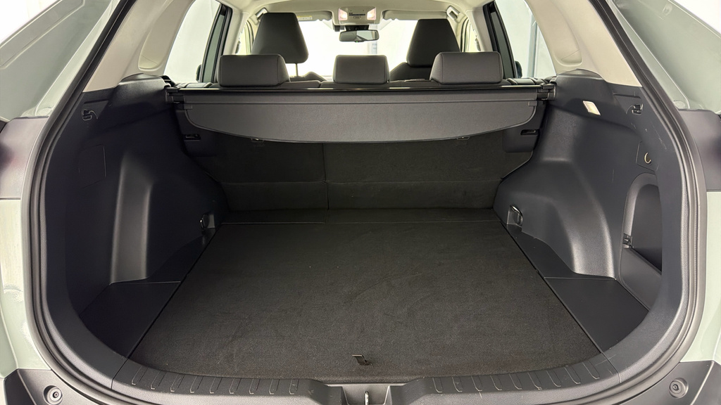 Toyota Rav 4 Dynamic White #13