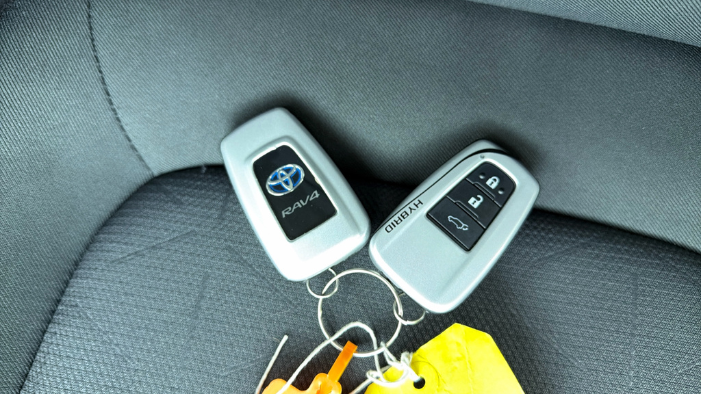 Toyota Rav 4 Dynamic White #27