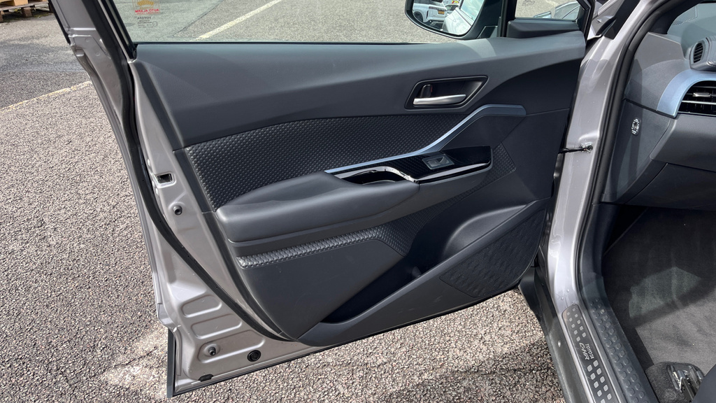 Toyota C-Hr Dynamic Blue #48