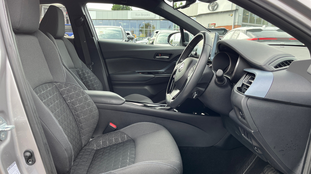 Toyota C-Hr Dynamic Blue #12