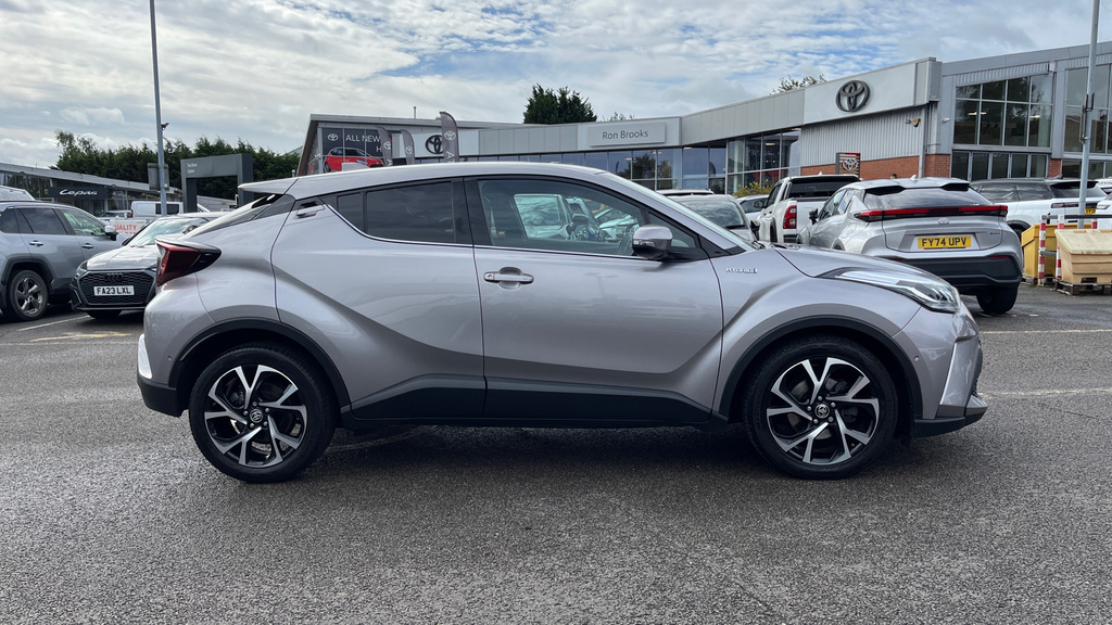 Toyota C-Hr Dynamic Blue #23