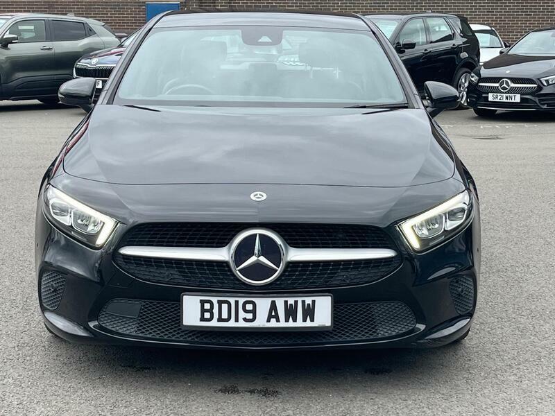 Mercedes-Benz A Class 1.5 A180d Sport Executive Black #2