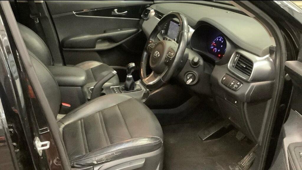 Kia Sorento Suv White #7