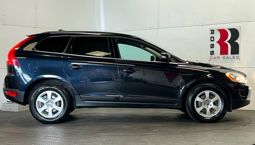 Volvo XC60 2L Se YT63YTM Black #2