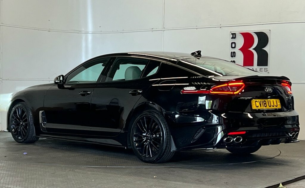 Kia Stinger 2L Gt-line S Black #5
