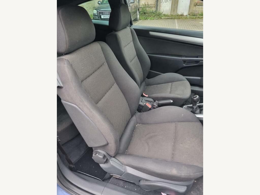Vauxhall Astra Hatchback White #10