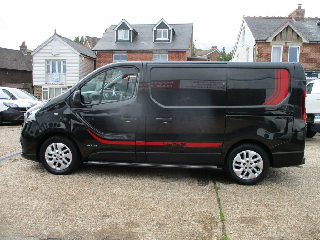 Renault Trafic 1.6 Dci Energy 27 Sport Nav Panel Van M Black #2