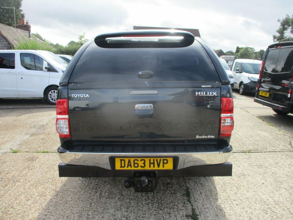 Toyota HILUX 3.0 Invincible 4X4 D-4d Dcb 169 Bhp Black #4