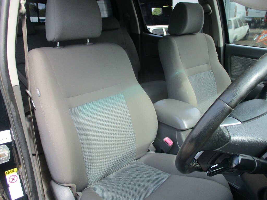Toyota HILUX 3.0 Invincible 4X4 D-4d Dcb 169 Bhp Black #28