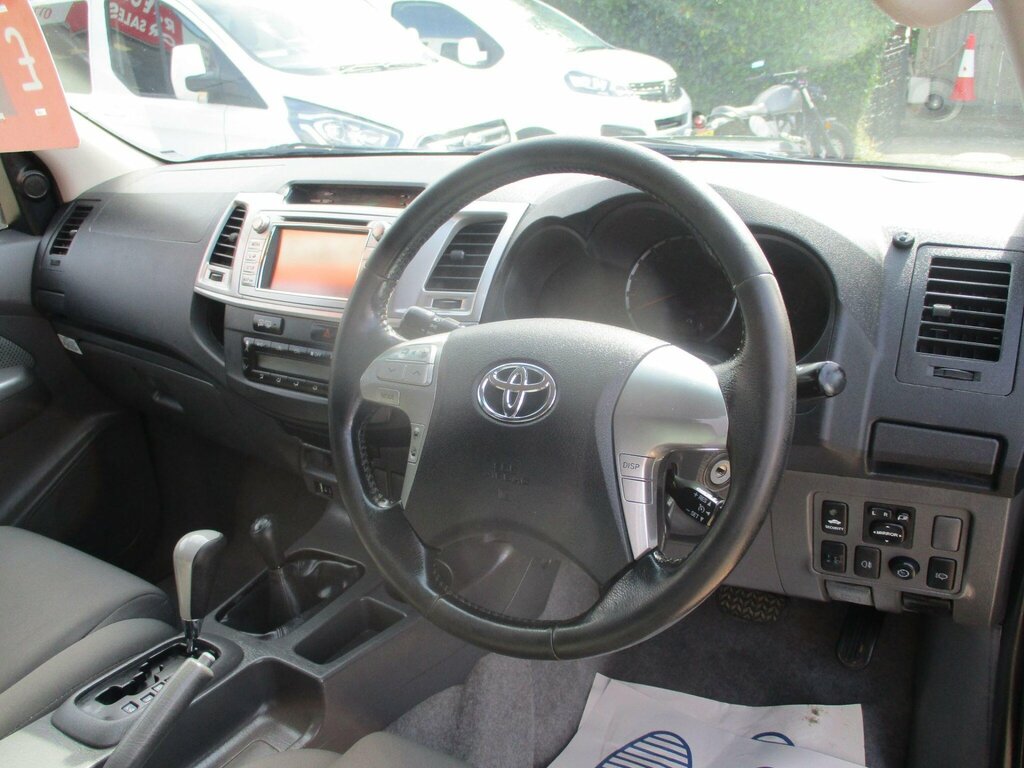 Toyota HILUX 3.0 Invincible 4X4 D-4d Dcb 169 Bhp Black #29