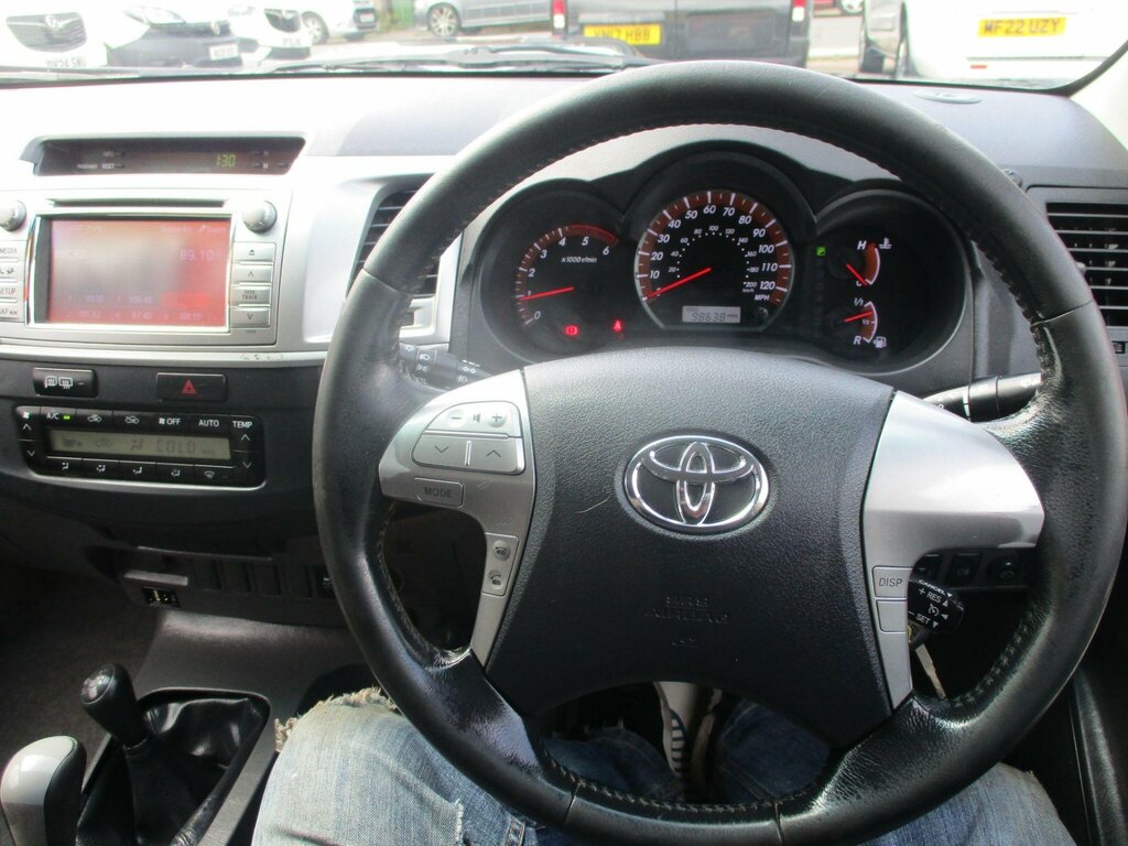 Toyota HILUX 3.0 Invincible 4X4 D-4d Dcb 169 Bhp Black #30