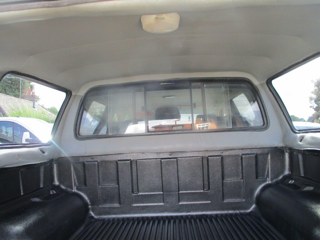 Toyota HILUX 3.0 Invincible 4X4 D-4d Dcb 169 Bhp Black #23