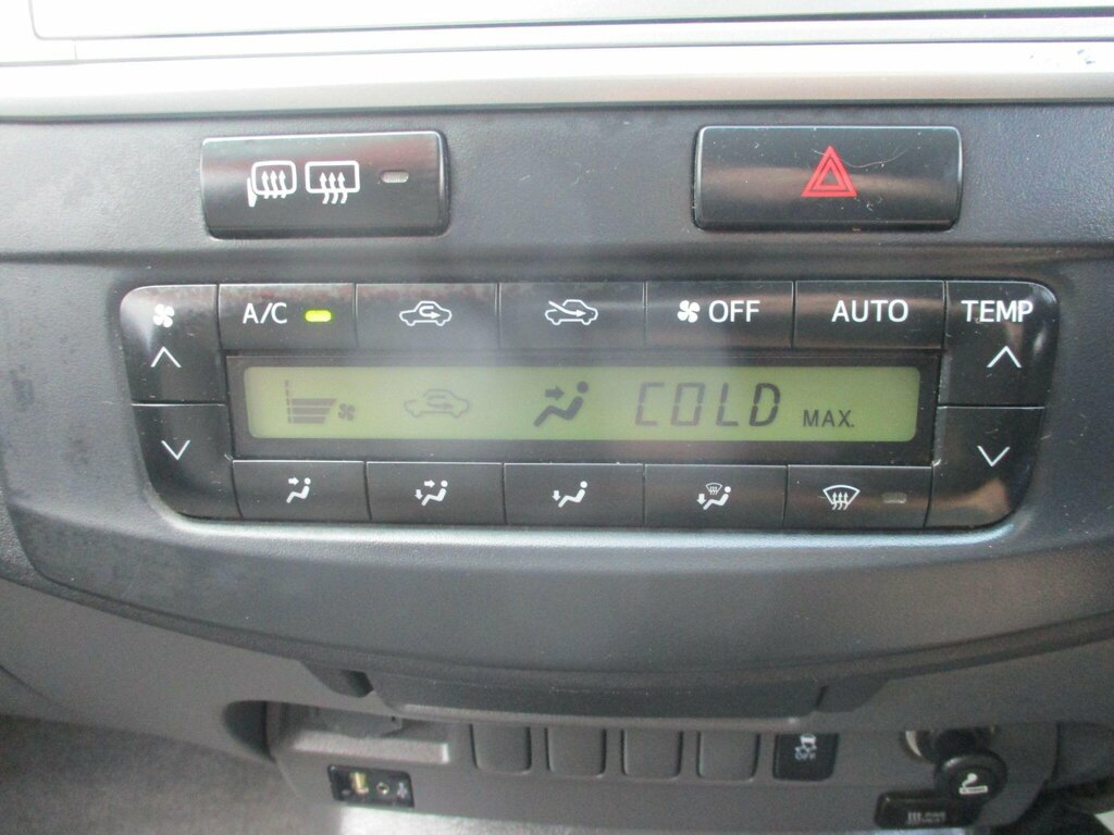Toyota HILUX 3.0 Invincible 4X4 D-4d Dcb 169 Bhp Black #17