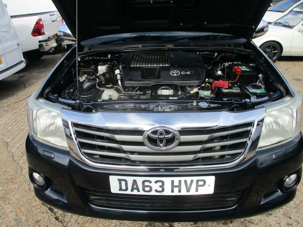 Toyota HILUX 3.0 Invincible 4X4 D-4d Dcb 169 Bhp Black #9