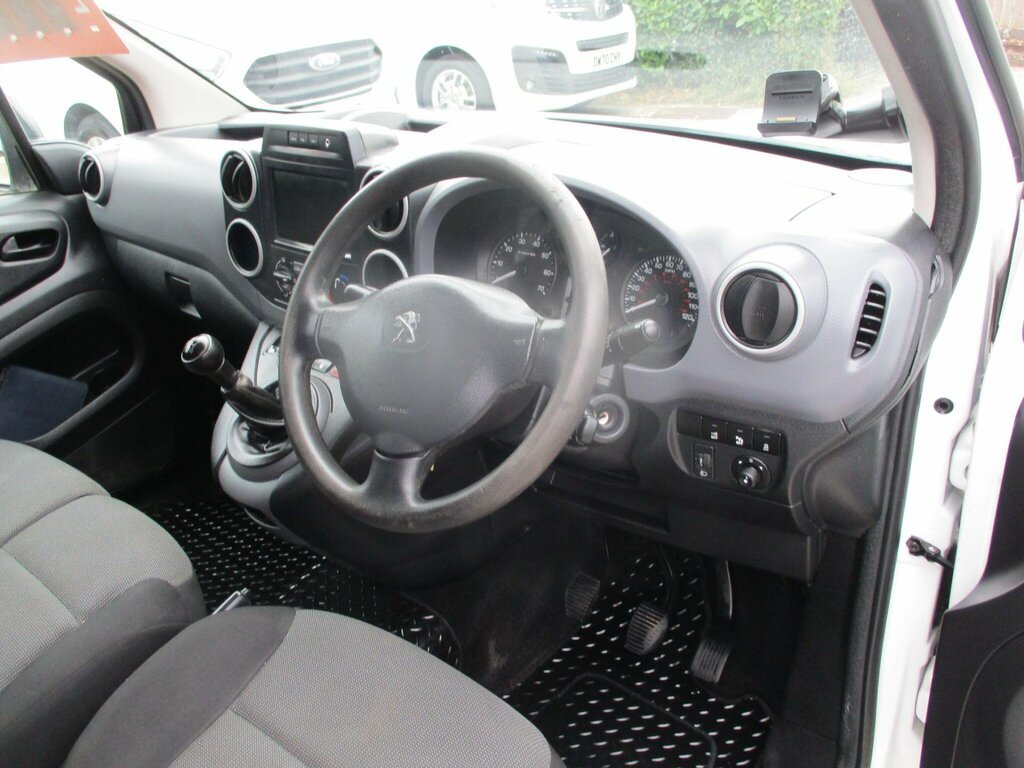 Peugeot Partner Tepee Active Brown #28