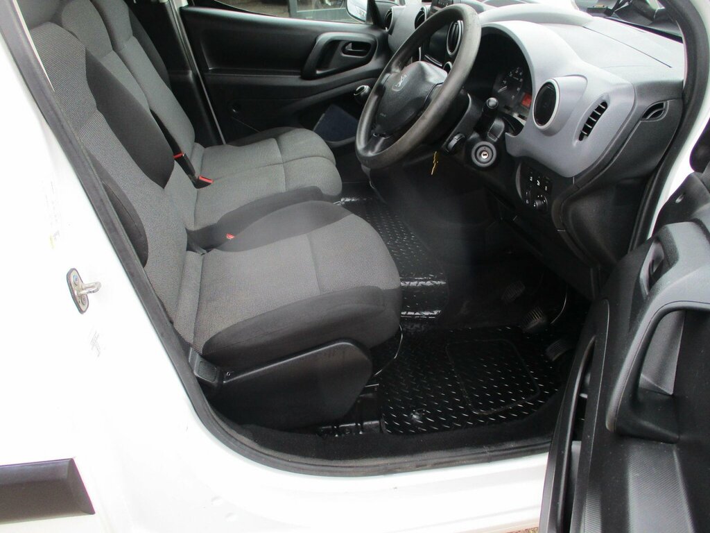 Peugeot Partner Tepee Active Brown #26