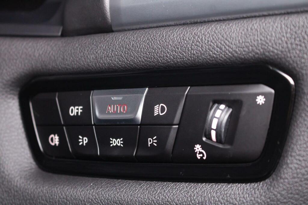 BMW 8 Series 3.0 840I Saloon Black #15
